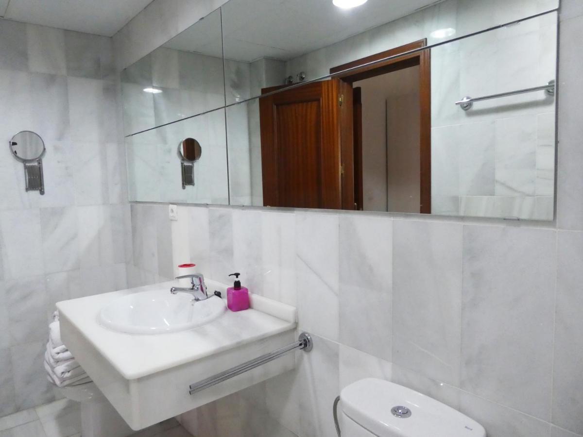 Apartamentos Catedral Plaza 3000 Granada Eksteriør billede